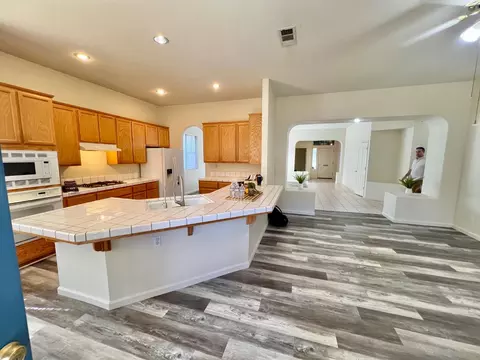 4124 Hidden Meadow Ct, Modesto, CA 95356 photo 4
