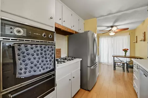 Kitchen - 3101 U St, Antelope, CA 95843 photo 2 of 5