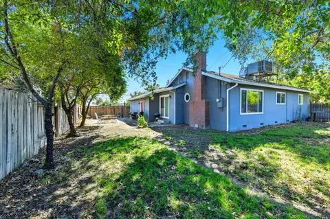 Exterior - 3101 U St, Antelope, CA 95843 photo 4 of 7