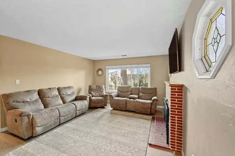 Living - 3101 U St, Antelope, CA 95843 photo 1 of 2