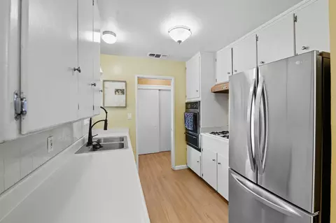Kitchen - 3101 U St, Antelope, CA 95843 photo 5 of 5