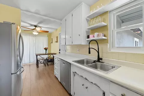 Kitchen - 3101 U St, Antelope, CA 95843 photo 3 of 5