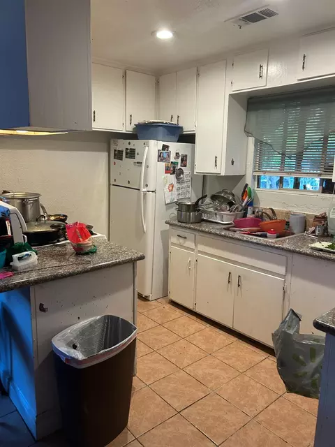 928 Santa Fe Ave, Modesto, CA 95351 photo 4