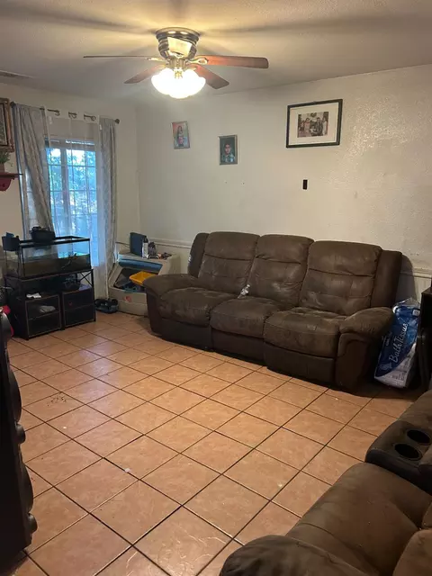 928 Santa Fe Ave, Modesto, CA 95351 photo 3