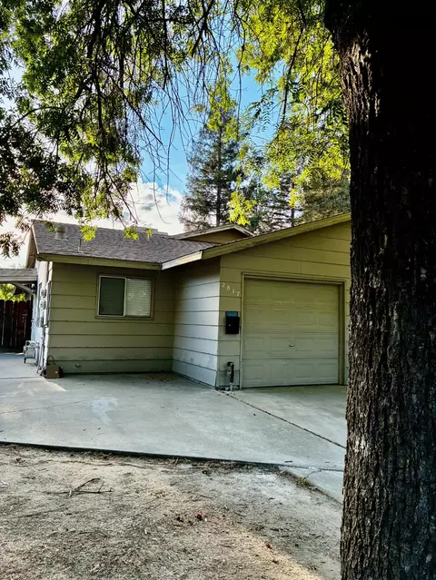 2817 NE Carver Rd, Modesto, CA 95350 photo 1