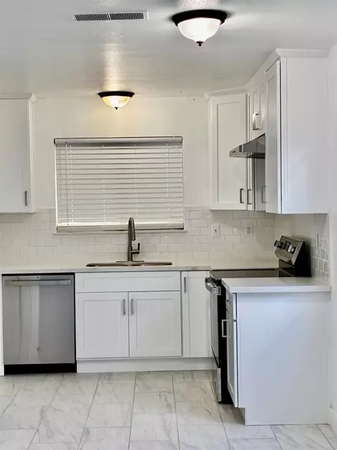 2817 NE Carver Rd, Modesto, CA 95350 photo 9