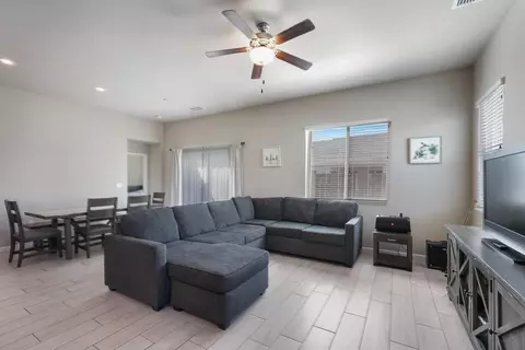 396 Postma St, Manteca, CA 95337 photo 8