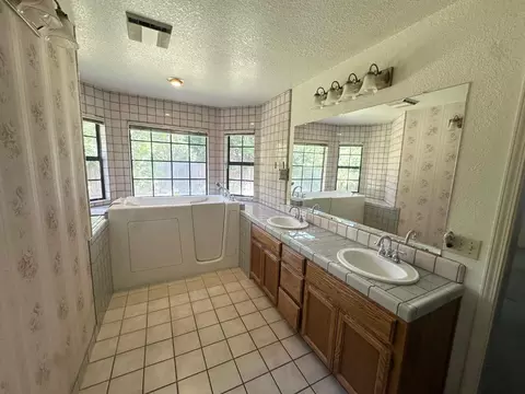 2375 Alborough Ct, Turlock, CA 95382 photo 12