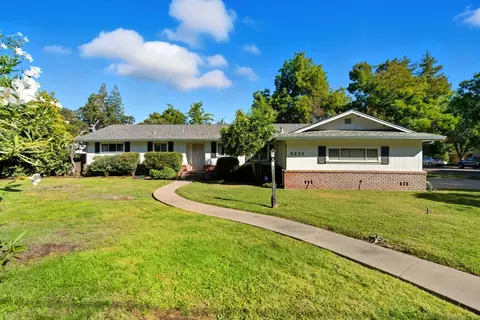 5233 Hildreth Ln, Stockton, CA 95212