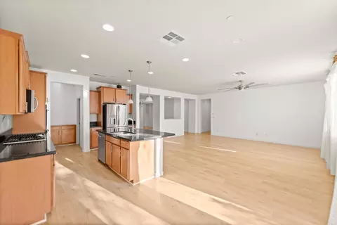 Living - 2341 Azevedo Ave, Manteca, CA 95337 photo 5 of 6