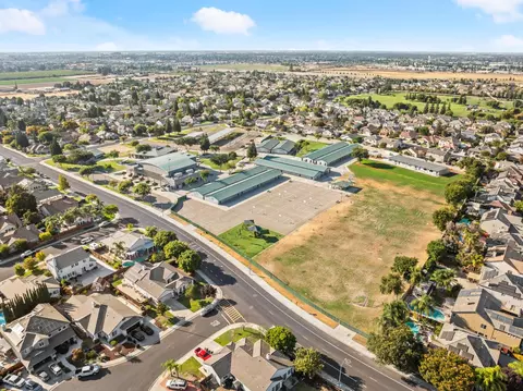View/Area - 2341 Azevedo Ave, Manteca, CA 95337 photo 6 of 8