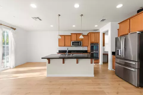 Living - 2341 Azevedo Ave, Manteca, CA 95337 photo 4 of 6