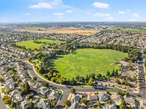 View/Area - 2341 Azevedo Ave, Manteca, CA 95337 photo 7 of 8