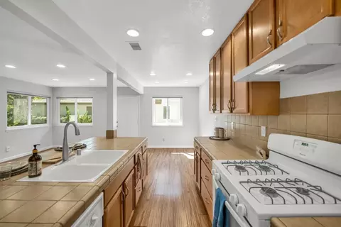 Kitchen - 2911 Austin St #2, Davis, CA 95618 photo 2 of 2