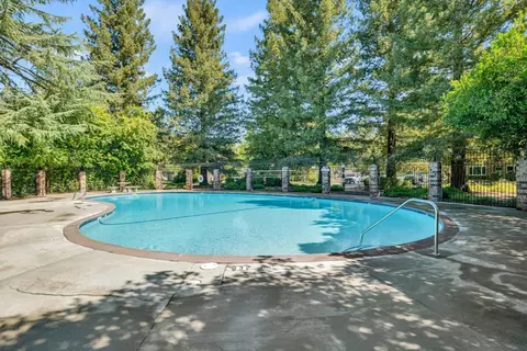 Exterior - 2911 Austin St #2, Davis, CA 95618 photo 4 of 5