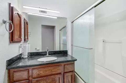 Bath - 9416 Redwater Dr, Antelope, CA 95843 photo 4 of 4