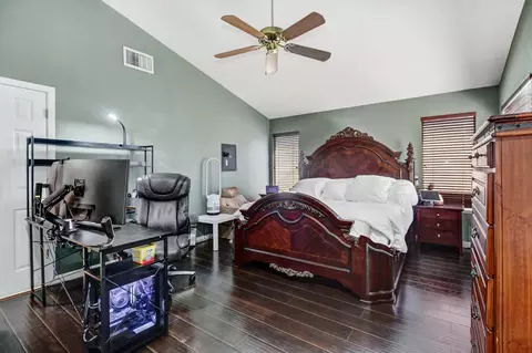 Bedroom - 9416 Redwater Dr, Antelope, CA 95843 photo 1 of 6