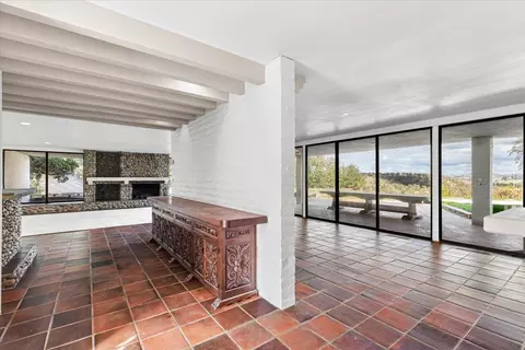 Living - 10497 Crystal Dr, Wallace, CA 95224 photo 1 of 12