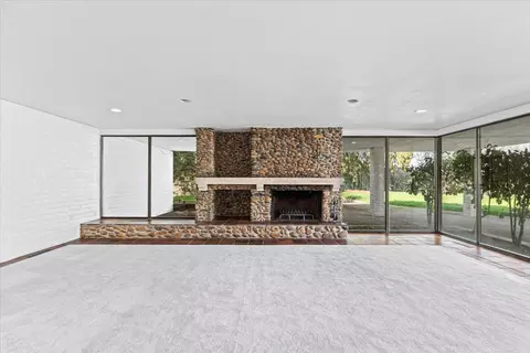 Living - 10497 Crystal Dr, Wallace, CA 95224 photo 3 of 12