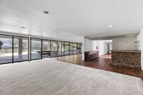 Living - 10497 Crystal Dr, Wallace, CA 95224 photo 5 of 12