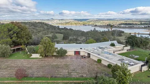 10497 Crystal Dr, Wallace, CA 95224