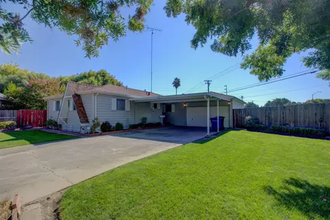 1806 Max Ct, Modesto, CA 95350 photo 3