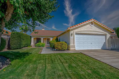 1423 Hunters Dr, Merced, CA 95340 photo 1