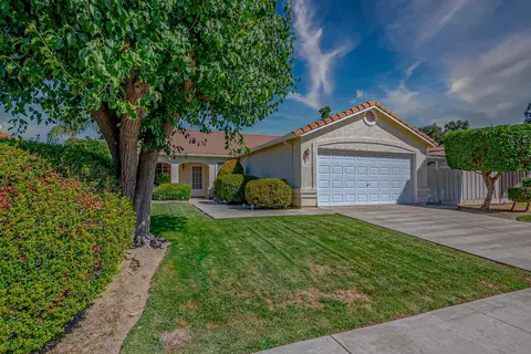 1423 Hunters Dr, Merced, CA 95340 photo 2