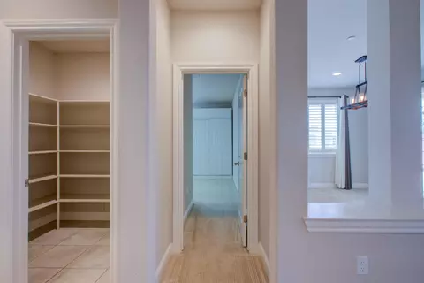 Entry Way - 313 Michael Cox Ln, Tracy, CA 95377 photo 6 of 10