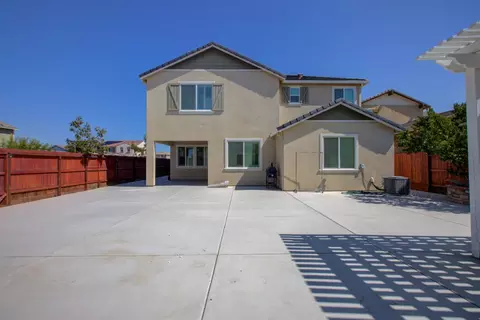 Exterior - 313 Michael Cox Ln, Tracy, CA 95377 photo 7 of 11