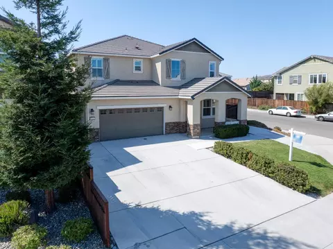 Exterior - 313 Michael Cox Ln, Tracy, CA 95377 photo 4 of 11