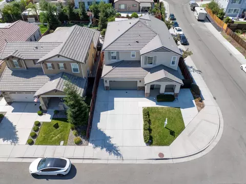 View/Area - 313 Michael Cox Ln, Tracy, CA 95377 photo 2 of 4