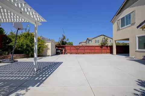 Exterior - 313 Michael Cox Ln, Tracy, CA 95377 photo 8 of 11