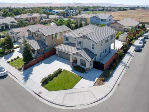 View/Area - 313 Michael Cox Ln, Tracy, CA 95377 photo 1 of 4