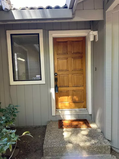 1052 Johnfer Way, Sacramento, CA 95831