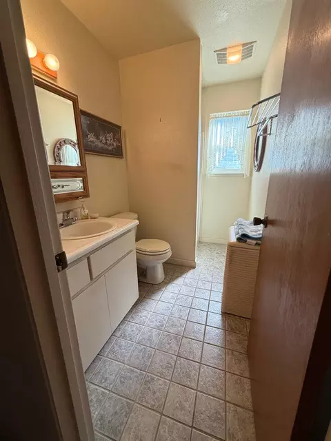 1409 Solano Cir, Modesto, CA 95355 photo 15