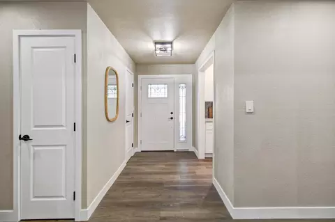5512 Valhalla Dr, Carmichael, CA 95608 photo 3