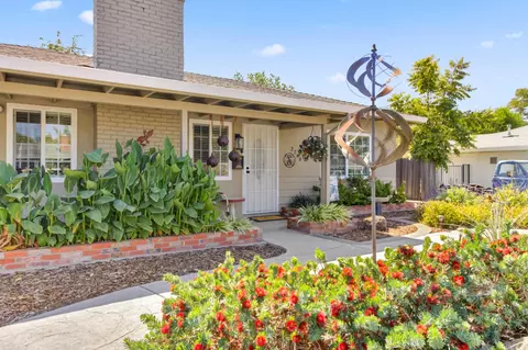 2248 Shaw St, Sacramento, CA 95821