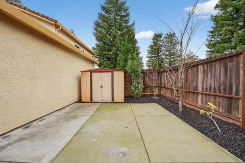 8304 Oakenshield Cir, Antelope, CA 95843 photo 4