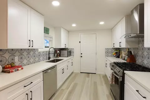 Kitchen - 209 E 3rd St, Tracy, CA 95376 photo 5 of 6
