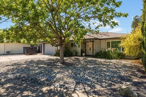 4993 Creek View Way, Sacramento, CA 95841