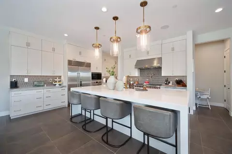 Kitchen - 807 Fallen Log Ct, Rocklin, CA 95765 photo 8 of 8