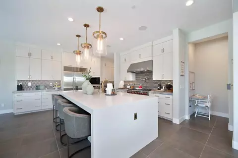 Kitchen - 807 Fallen Log Ct, Rocklin, CA 95765 photo 1 of 8