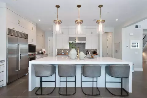 Kitchen - 807 Fallen Log Ct, Rocklin, CA 95765 photo 6 of 8