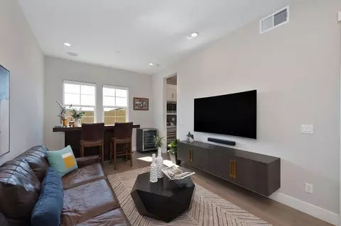 Living - 807 Fallen Log Ct, Rocklin, CA 95765 photo 4 of 4