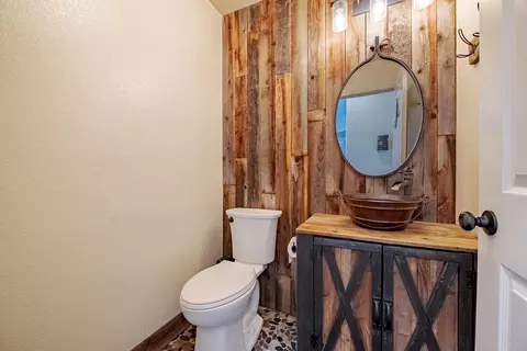Bath - 3593 San Vincent Ave, Merced, CA 95348 photo 1 of 3