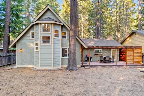 776 Patricia Ln, South Lake Tahoe, CA 96150