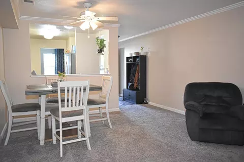 Dining - 2401 Eilers Ln #1003, Lodi, CA 95242 photo 2 of 5