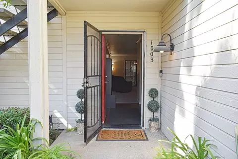 Entry Way - 2401 Eilers Ln #1003, Lodi, CA 95242 photo 1 of 2