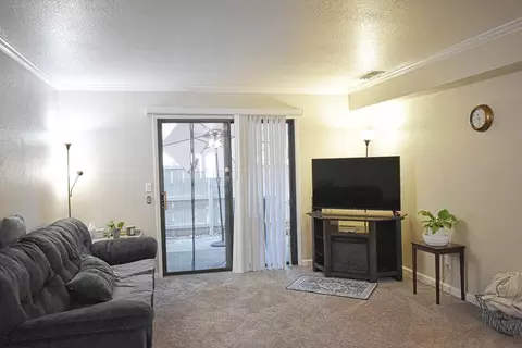 Living - 2401 Eilers Ln #1003, Lodi, CA 95242 photo 1 of 4